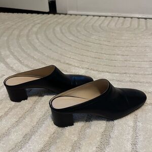 Everlane black leather mules size 9.5